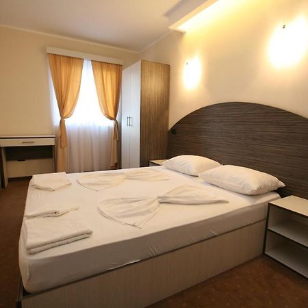 Vilaelenamarko Budva Exterior photo